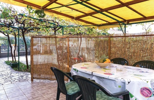 Valbandon Apartment | Awesome apartment in Fazana with WiFi