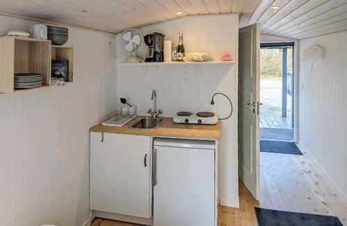 Udsholt Apartment | Awesome apartment in Græsted with WiFi