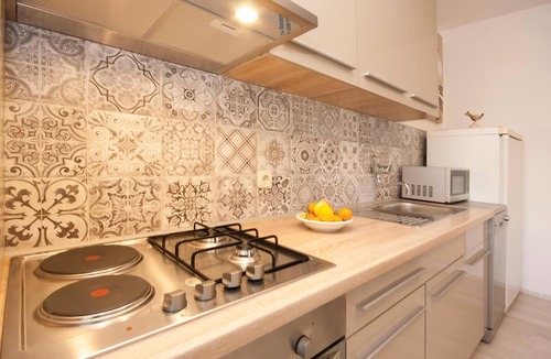 Brodarica Apartment | Awesome apartment in Brodarica