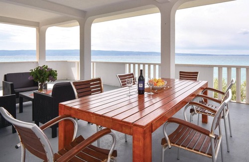 Podstrana Apartment | Awesome apartment in Podstrana with WiFi