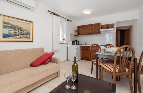 Icici Apartment | Awesome apartment in Icici with WiFi