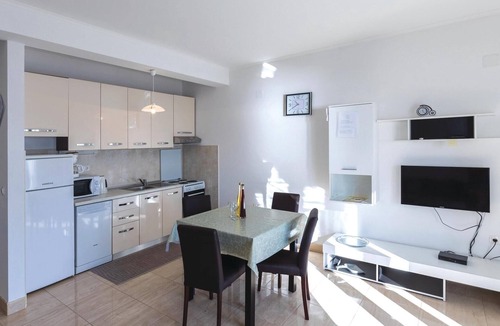 Komarna Apartment | Awesome apartment in Klek with WiFi