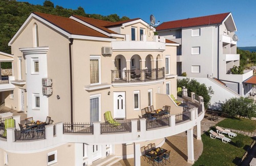 Komarna Apartment | Awesome apartment in Komarna with WiFi