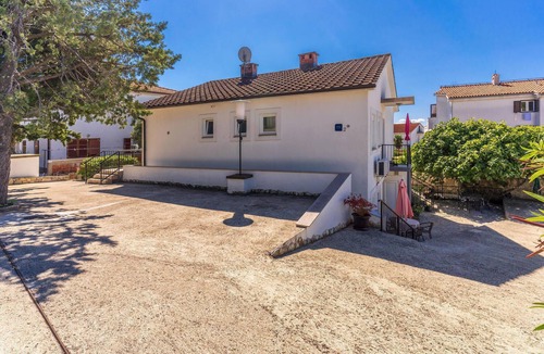 Krk Apartment | Awesome apartment in Krk with swimming pool