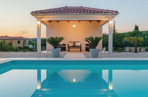 Brusici Apartment | Awesome apartment in Krk with swimming pool