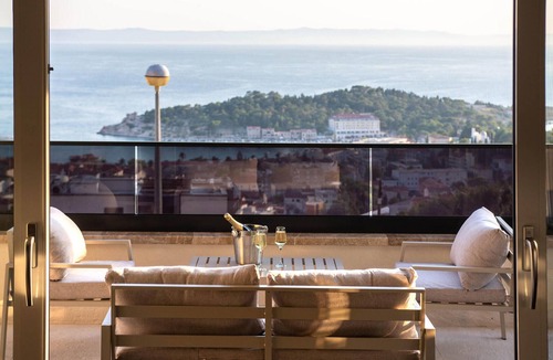 Moca Apartment | Awesome apartment in Makarska with heated swimming pool