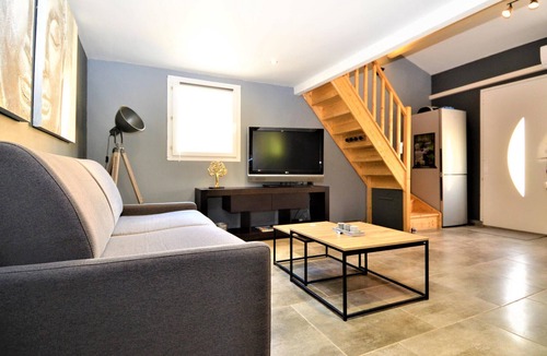 Mornas Apartment | Awesome apartment in Mornas with WiFi