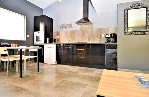 Mornas Apartment | Awesome apartment in Mornas with WiFi