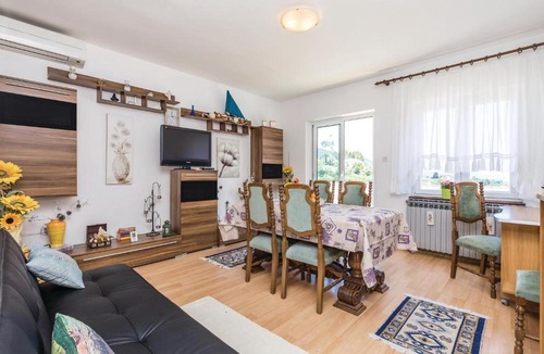 Palit Apartment | Awesome apartment in Mundanije with 3 Bedrooms and WiFi