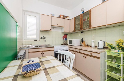 Palit Apartment | Awesome apartment in Mundanije with 3 Bedrooms and WiFi