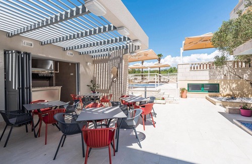 Novalja Apartment | Awesome apartment in Novalja with swimming pool
