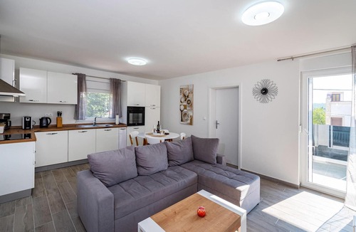 Gornji Karin Apartment | Awesome apartment in Obrovac