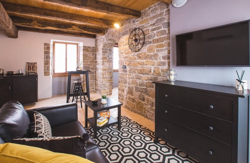 Oprtalj Apartment | Awesome apartment in Oprtalj with WiFi