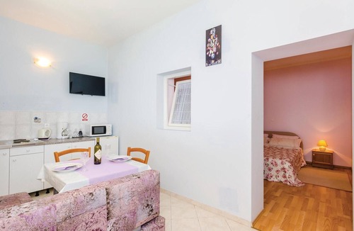 Orasac Apartment | Awesome apartment in Orasac with WiFi
