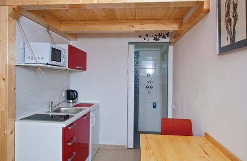 Valdebek Apartment | Awesome apartment in Pula with WiFi