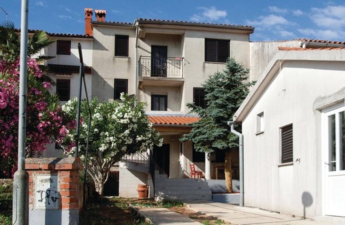 Valdebek Apartment | Awesome apartment in Pula with WiFi