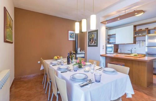 Pula Apartment | Awesome apartment in Pula with WiFi