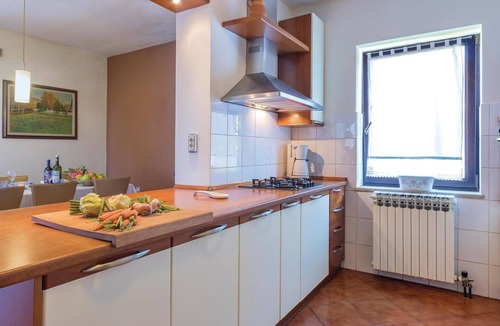 Pula Apartment | Awesome apartment in Pula with WiFi
