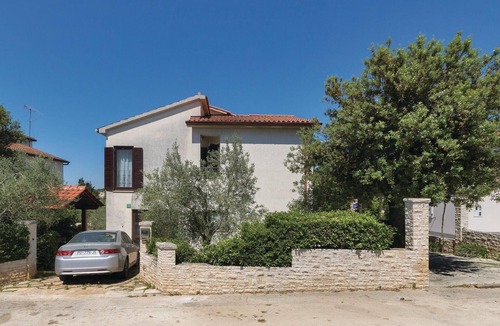 Pula Apartment | Awesome apartment in Pula with WiFi