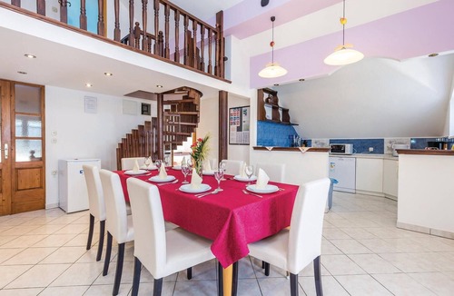 Supetarska Draga Apartment | Awesome apartment in Rab with kitchen