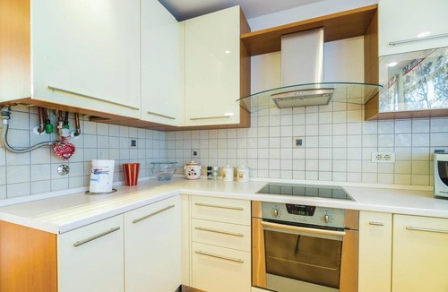 Sarsoni Apartment | Awesome apartment in Rijeka with house sea view