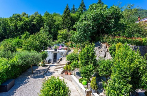 Rukavac Apartment | Awesome apartment in Rukavac with WiFi