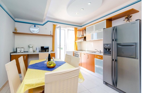 Slano Apartment | Awesome apartment in Slano with sauna