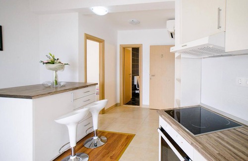 Sreser Apartment | Awesome apartment in Sreser with house sea view