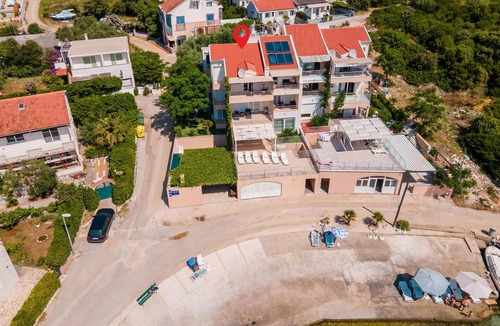 Sreser Apartment | Awesome apartment in Sreser with house sea view