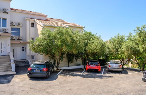 Sreser Apartment | Awesome apartment in Sreser with house sea view