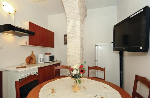 Lovrecica Apartment | Awesome apartment in Umag with WiFi