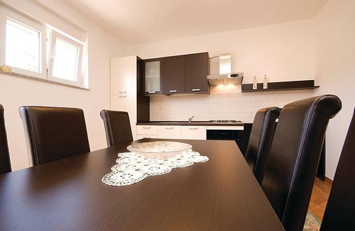 Vir Apartment | Awesome apartment in Vir with WiFi