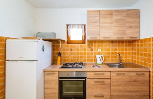Vir Apartment | Awesome apartment in Vir with WiFi