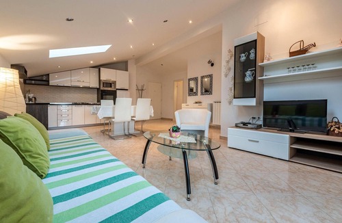 Zadar Apartment | Awesome apartment in Zadar with swimming pool