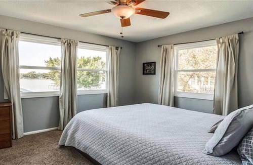 Azle House | Awesome, family-friendly lake house.