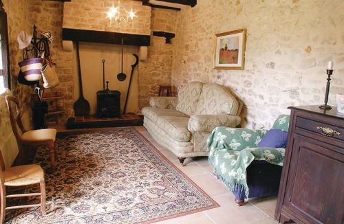 Beaulieu-sur-Sonnette House | Awesome home in Beaulieu sur Sonnette