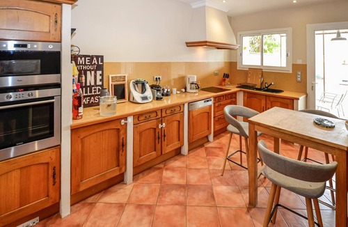 Chateauneuf-de-Gadagne House | Awesome home in Chateuneuf de Gadagne