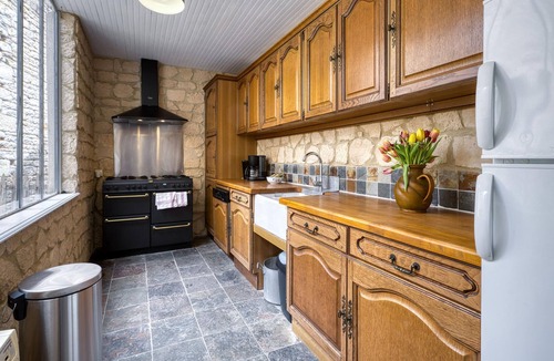 Verteuil-sur-Charente House | Awesome home in Verteuil-sur-Charente