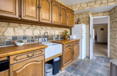 Verteuil-sur-Charente House | Awesome home in Verteuil-sur-Charente