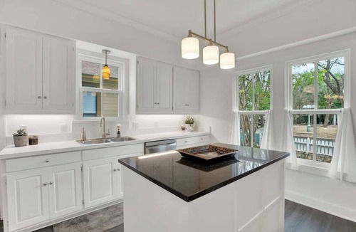 Fredericksburg House | Awesome Haus With Gameroom, 4blks to Center of Town!