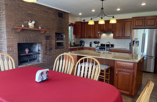 Oneonta House | Awesome Hills, Terrific views, spacious interior, large patio, minutes to ASV