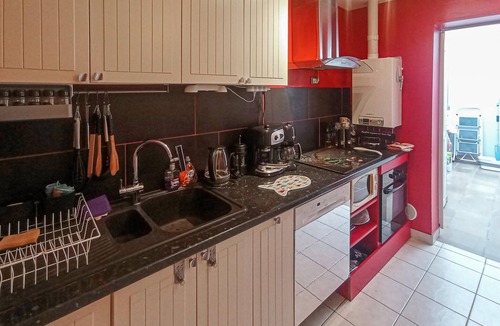 Grand-Fort-Philippe House | Awesome home in Grand-Fort-Philippe with WiFi