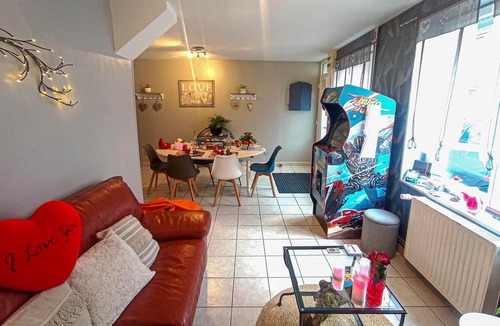 Grand-Fort-Philippe House | Awesome home in Grand-Fort-Philippe with WiFi