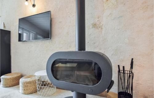 Saint-Vaast-la-Hougue House | Awesome Home In Saint-Vaast-La-Hougue