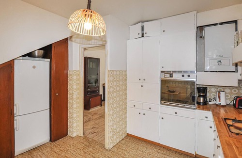 Sainte-Marie-la-Mer House | Awesome home in Sainte-Marie-la-Mer with WiFi