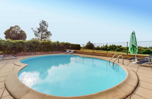 Saint-Saud-Lacoussiere House | Awesome home in St. Saud Lacoussiere