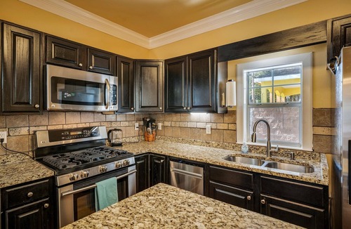 Government Hill House | Awesome home 5 minutes from the Pearl!