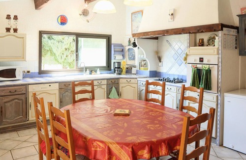 Rochefort-du-Gard House | Awesome home in Rochefort-du-Gard