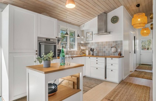 Allingabro House | Awesome home in Allingåbro with kitchen