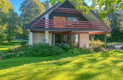 Allingabro House | Awesome home in Allingåbro with WiFi
